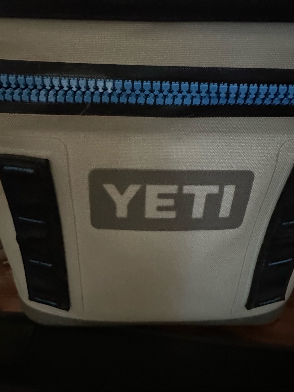 YETI 8 Hopper cooler w/ Broken Zipper - Picture 2 of 5